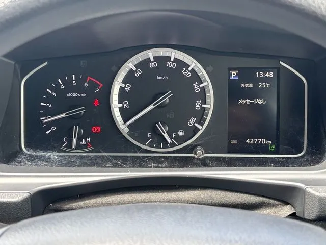 トヨタ ハイエースバン 1.25t 2WD