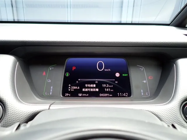 フィット e:HEV(ホンダ)の車両写真