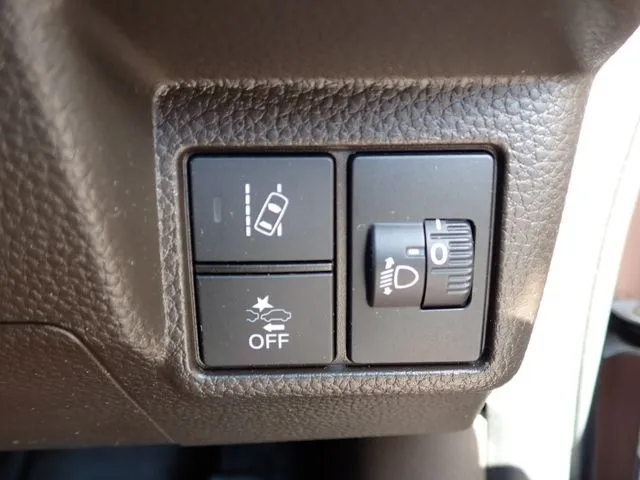 N BOX(ホンダ)の車両写真