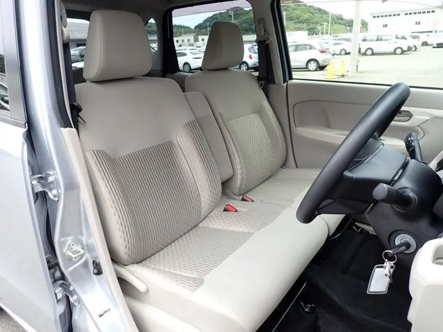 ムーヴ(ダイハツ)の車両写真