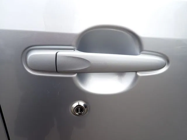 ムーヴ(ダイハツ)の車両写真