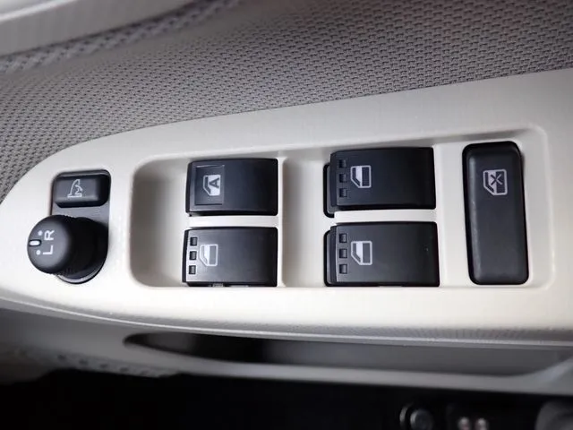 ムーヴ(ダイハツ)の車両写真