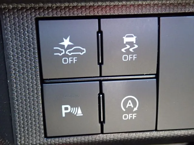 タフト（ダイハツ）の車両写真