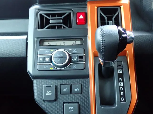 タフト（ダイハツ）の車両写真
