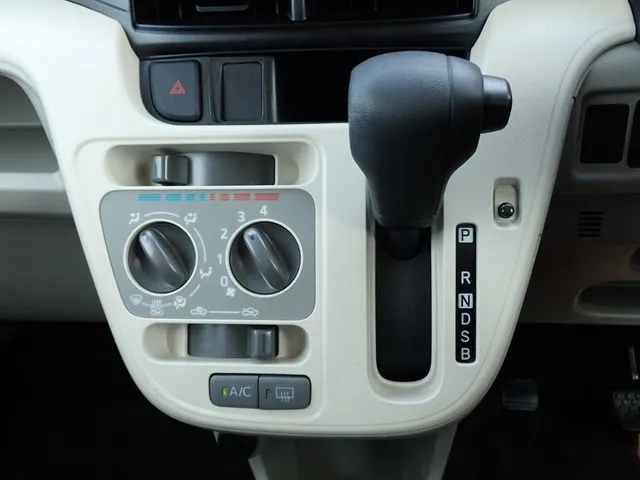 ムーヴ(ダイハツ)の車両写真