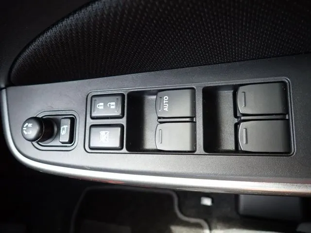 スイフト(スズキ)の車両写真