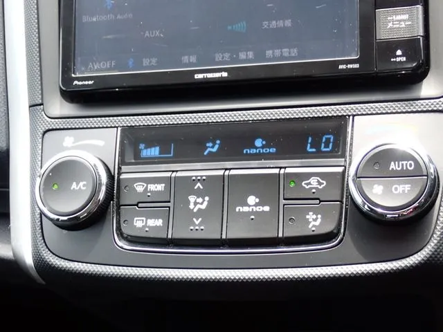 カローラフィールダー　ハイブリッド（トヨタ）の車両写真
