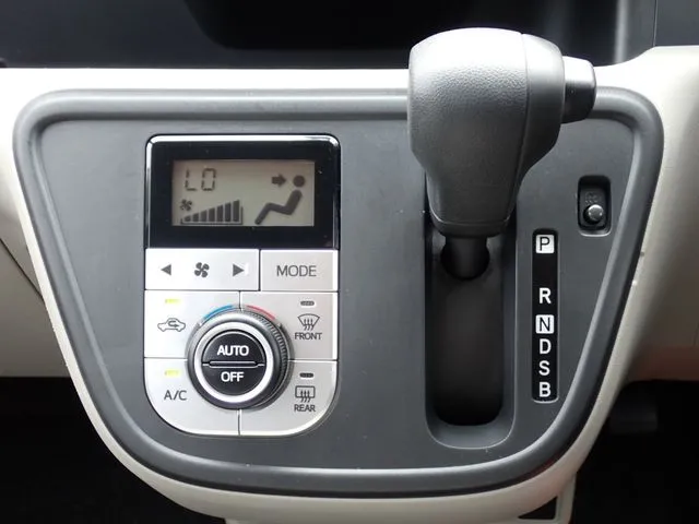 ブーン(ダイハツ)の車両写真