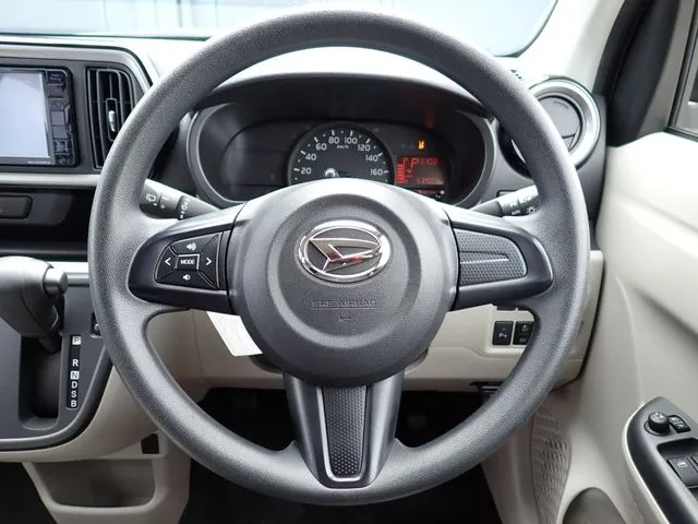 ブーン(ダイハツ)の車両写真