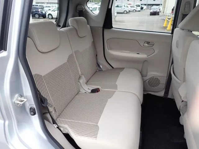 ムーヴ(ダイハツ)の車両写真