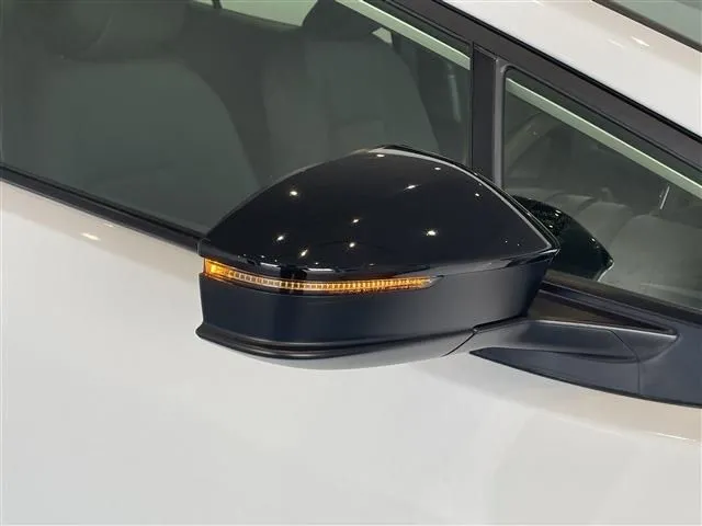 プリウス(トヨタ)の車両写真