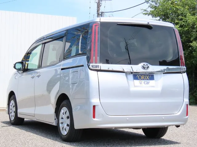 ノア(トヨタ)の車両写真