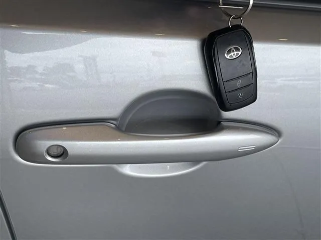 プリウス(トヨタ)の車両写真