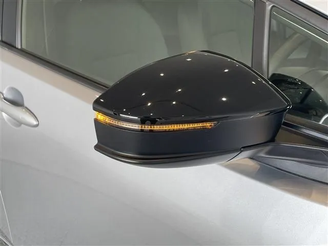 プリウス(トヨタ)の車両写真