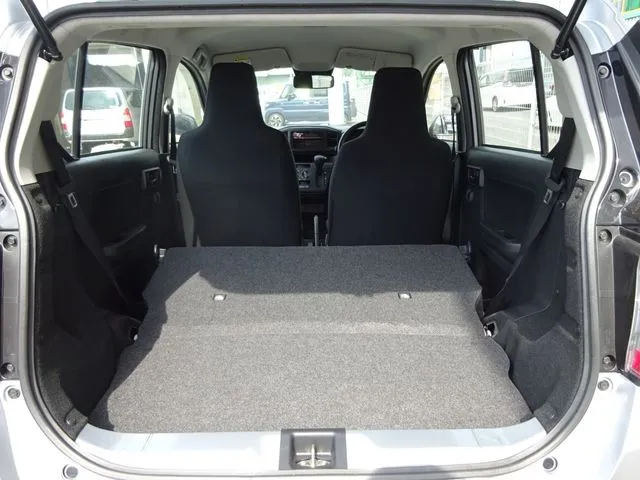 ミラ　イース（ダイハツ）の車両写真