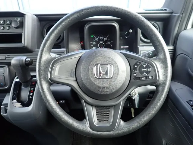 N-VAN(ホンダ)の車両写真