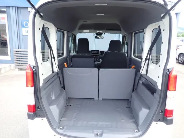 N-VAN(ホンダ)の車両写真