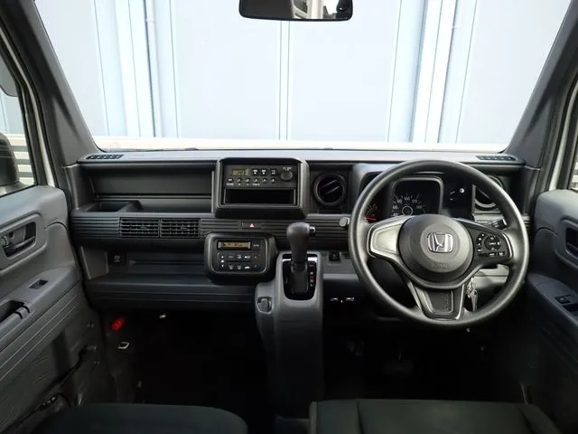 N-VAN(ホンダ)の車両写真
