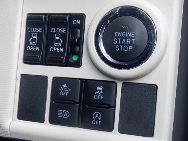 ムーヴ　キャンバス（ダイハツ）の車両写真