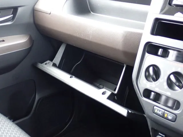トール(ダイハツ)の車両写真