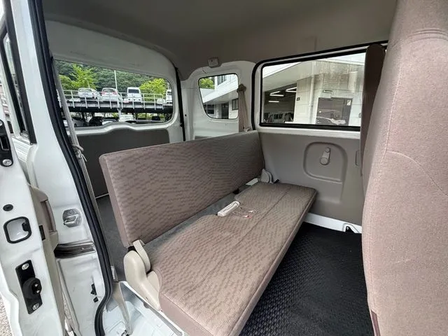 エブリイバン（スズキ）の車両写真
