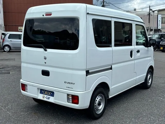 エブリイバン（スズキ）の車両写真