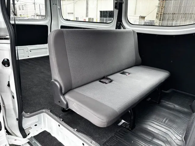 ＮＶ３５０キャラバン　１．２ｔ（ニッサン）の車両写真