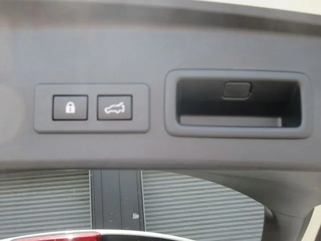 レヴォーグ（スバル）の車両写真