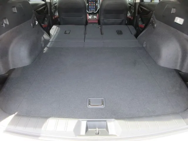 レヴォーグ（スバル）の車両写真