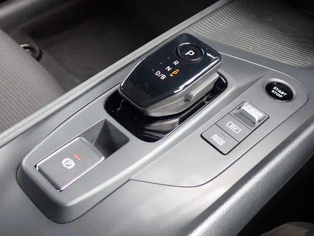 ノート（ニッサン）の車両写真