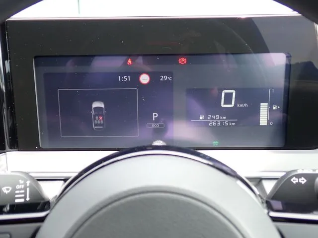 ノート（ニッサン）の車両写真