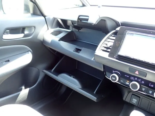 フィット e:HEV(ホンダ)の車両写真