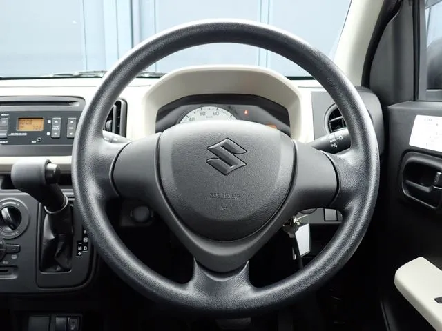 アルト 4WD(スズキ)の車両写真