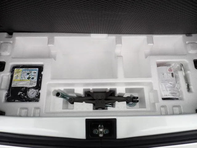 アルト 4WD(スズキ)の車両写真
