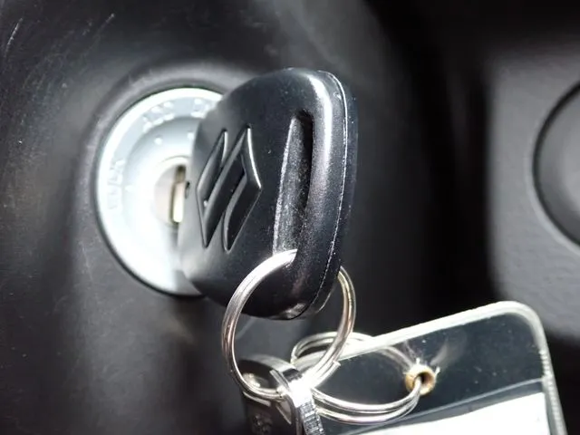 アルト 4WD(スズキ)の車両写真