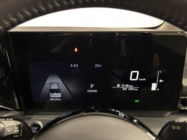 セレナ（ニッサン）の車両写真