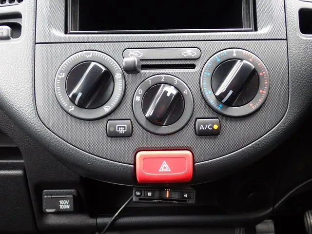 NV150 AD 2WD(ニッサン)の車両写真