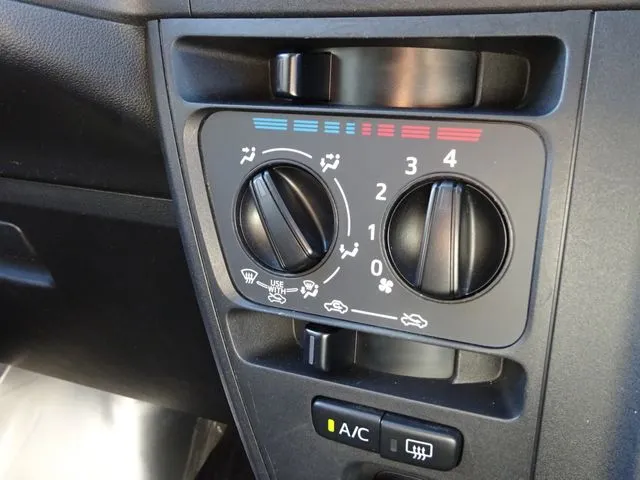 ハイゼットカーゴ(ダイハツ)の車両写真