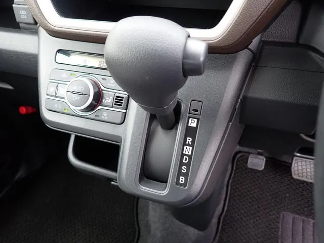 ダイハツ　ムーヴ　４ＷＤ