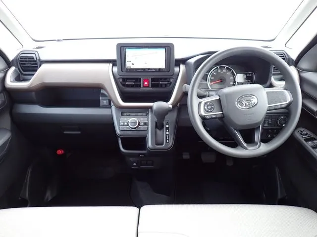 ダイハツ　ムーヴ　４ＷＤ