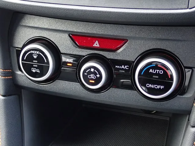 スバル　ＳＵＢＡＲＵ　ＸＶ
