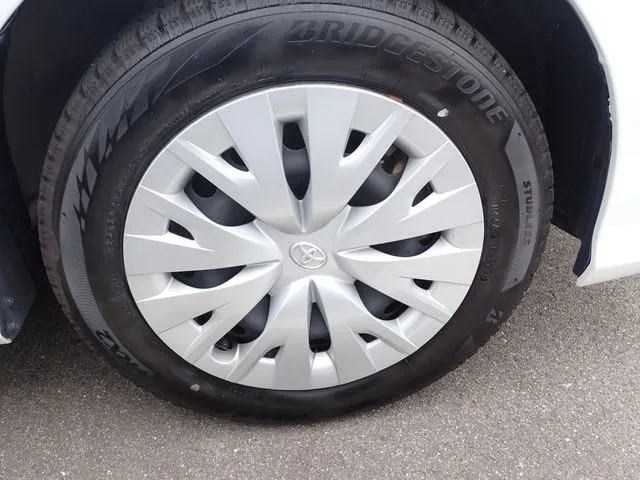 トヨタ　ヤリス　ハイブリッド