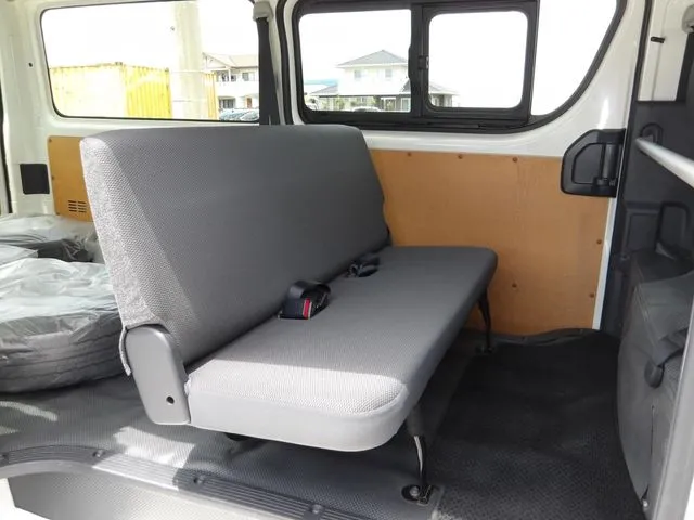 レジアスエースバン　１．１５ｔ　２ＷＤ（トヨタ）の車両写真