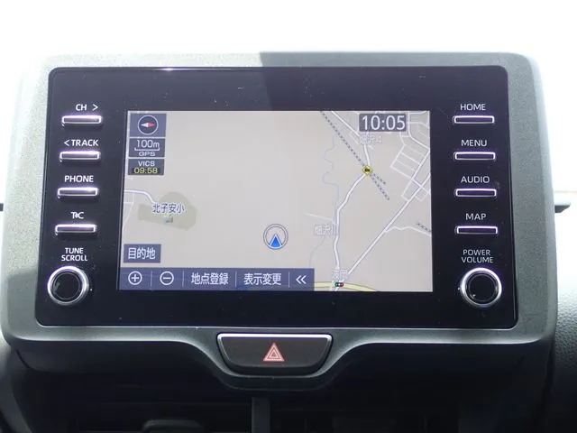 ヤリス ハイブリッド(トヨタ)の車両写真