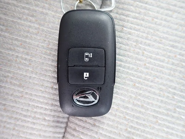 ダイハツ　ムーヴ　４ＷＤ
