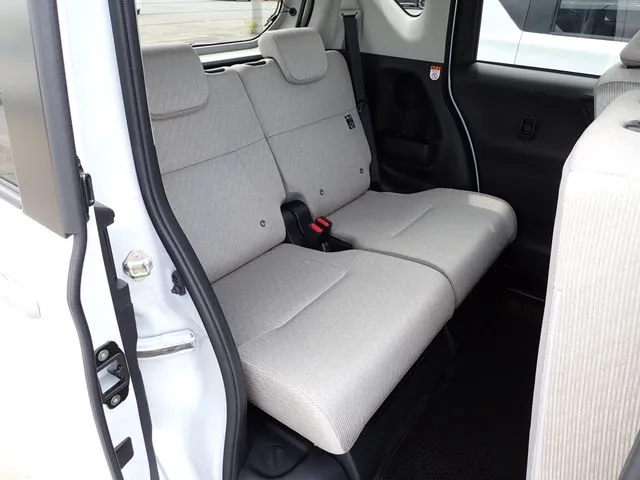ダイハツ　ムーヴ　４ＷＤ