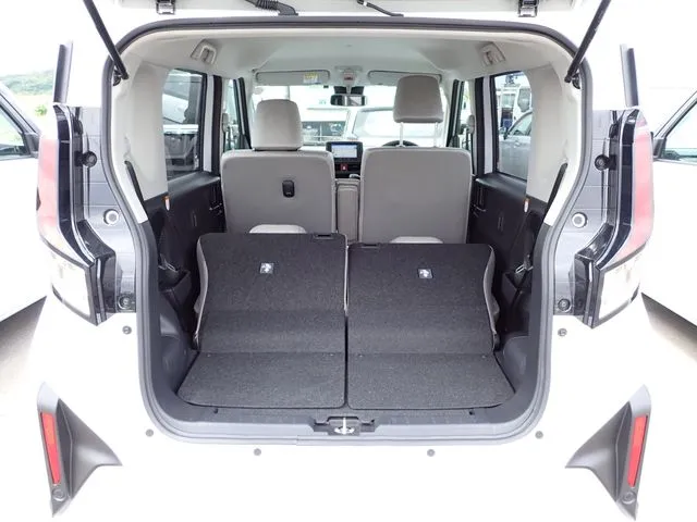 ダイハツ　ムーヴ　４ＷＤ