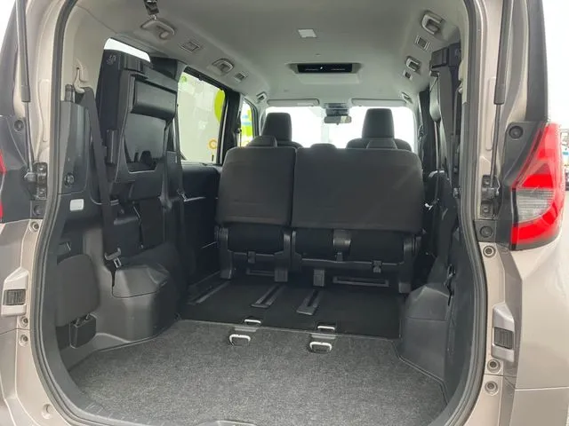 ノア　４ＷＤ（トヨタ）の車両写真