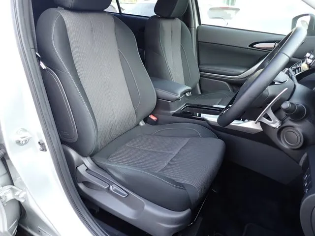 ミツビシ　エクリプス　クロス　ＰＨＥＶ