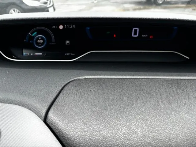 セレナ(ニッサン)の車両写真